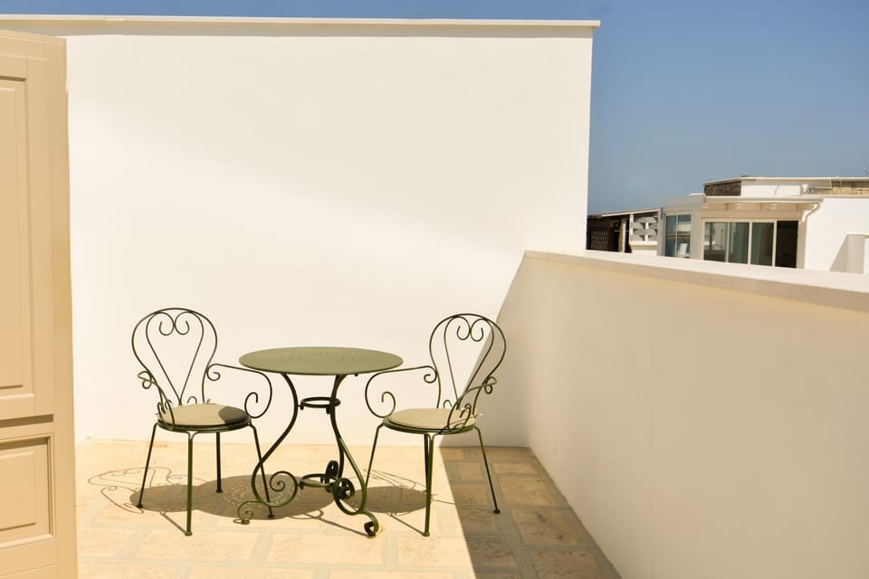 Patio, Day, View (from property/room), Balcony/Terrace, Living room, Seating area, Dining area