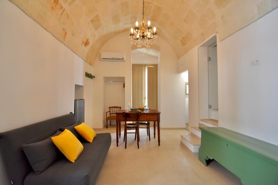 Living room, Photo of the whole room, Seating area, Dining area, air conditioner