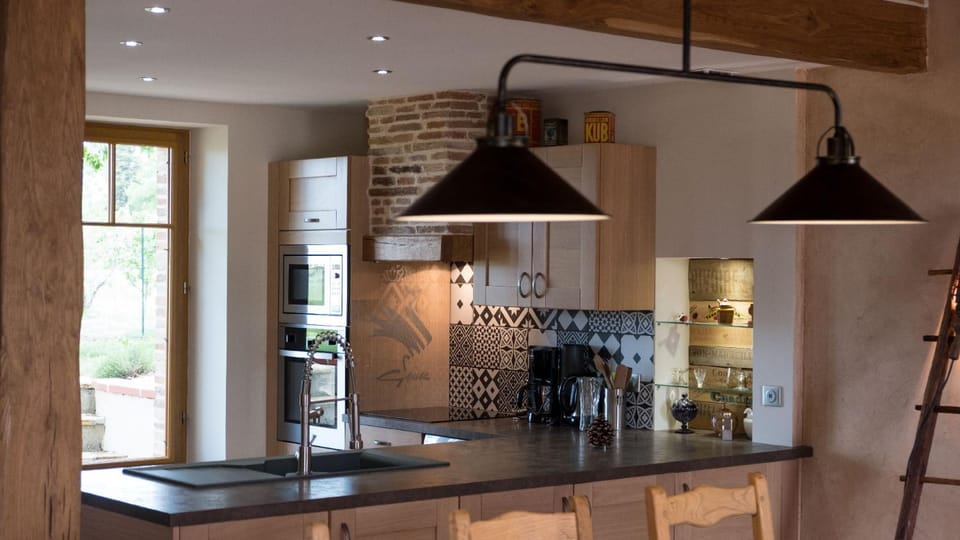 Kitchen or kitchenette, stove