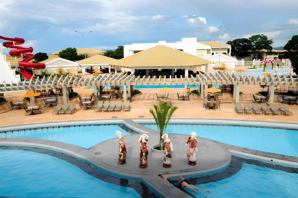 Day, Pool view, Swimming pool, sunbed