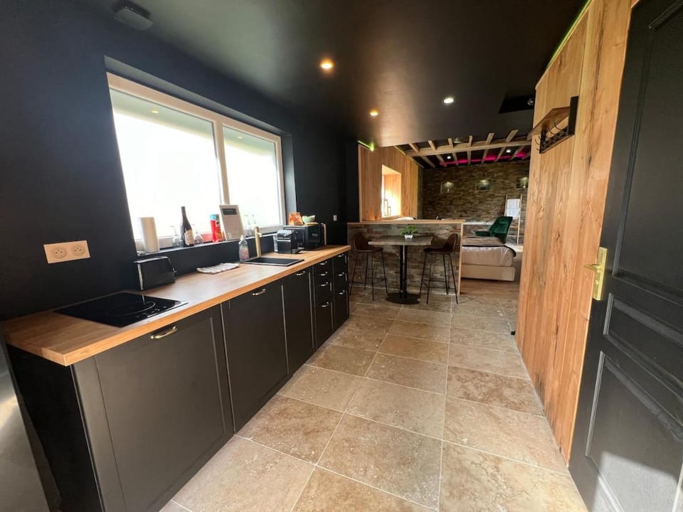 Nature et Jacuzzi privatif House in Centre-Val de Loire