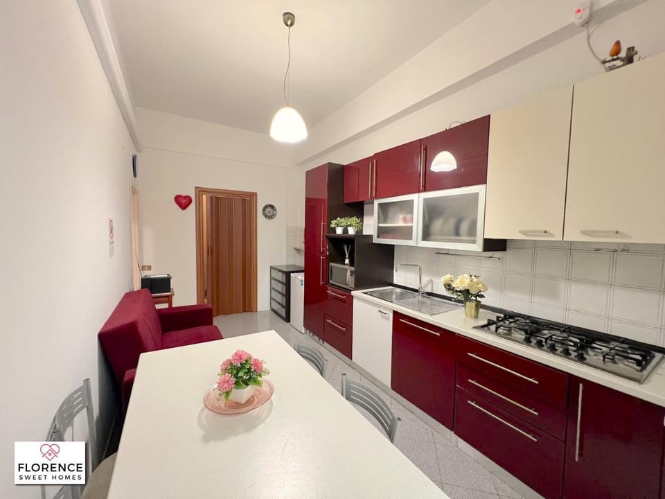 Kitchen or kitchenette, Dining area, Breakfast