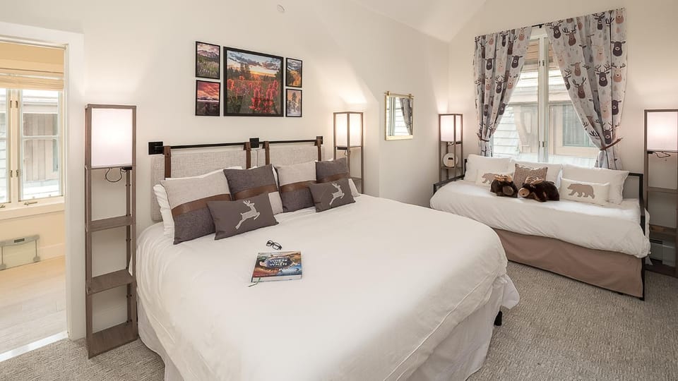 Bed, View (from property/room), Bedroom, furniture