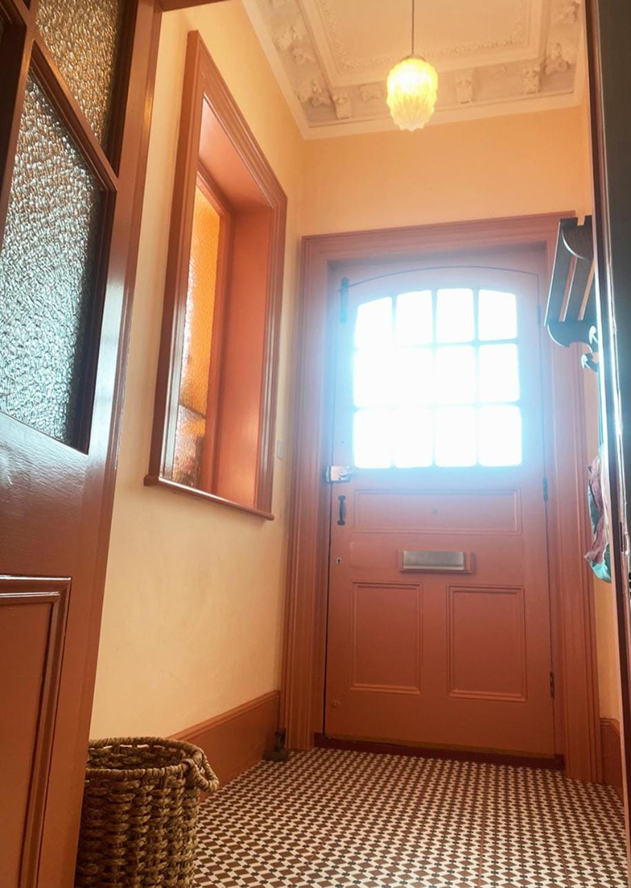 Artists Seaside Sanctuary Apartment in Hastings