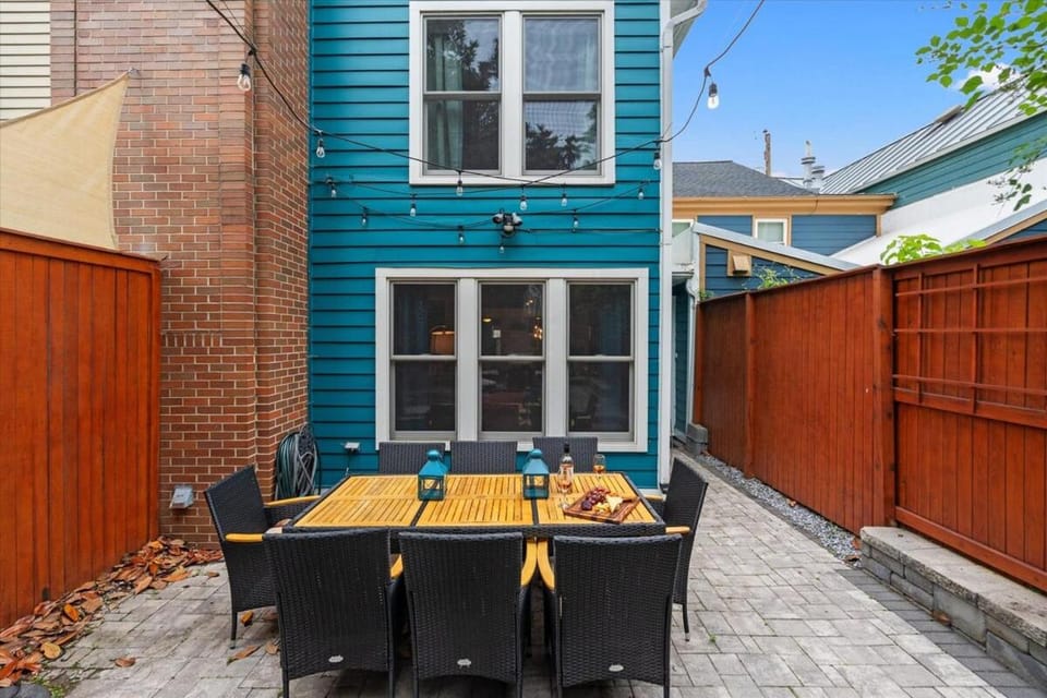 Property building, Patio, Day, Dining area