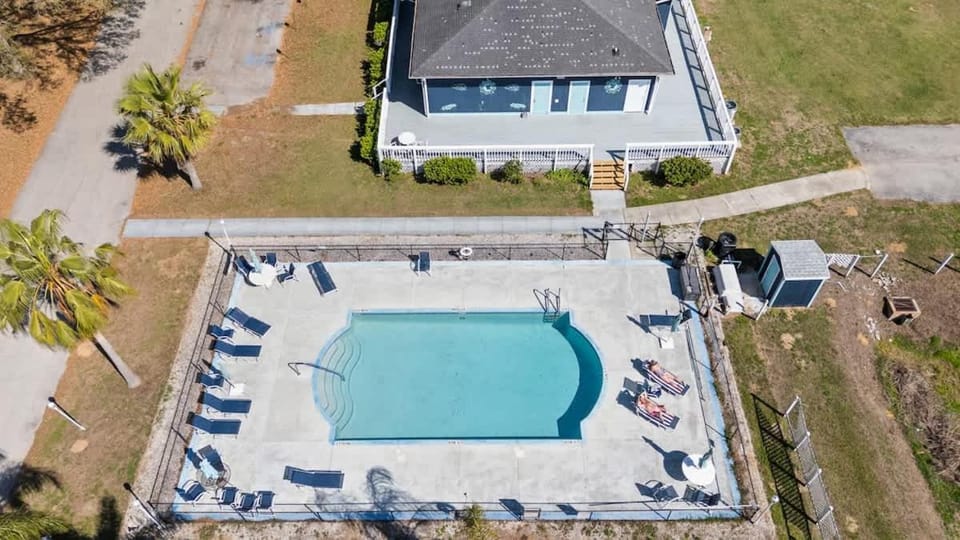 3 Bedroom, Comfy Home Dade City, Gated Community House in Florida