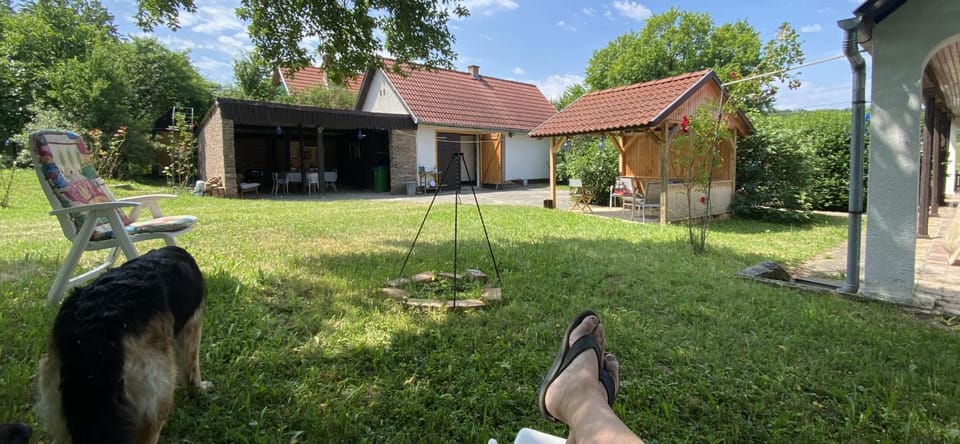 Back to Basic Baranya HU Horvàthertelend House in Hungary