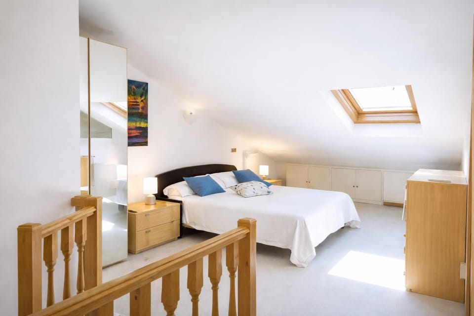 Bed, Day, Night, Decorative detail, Bedroom, locker, locker, wardrobe