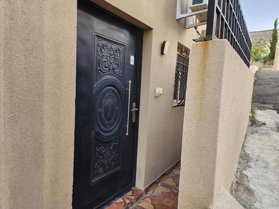 شقة خاصة غرفتي نوم صالةطعام غرفة معيشة حمام Private independent apartment Apartment in Saudi Arabia