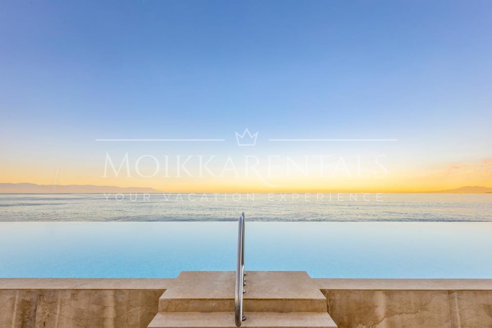 Day, Natural landscape, Pool view, Sea view, Swimming pool, Sunrise