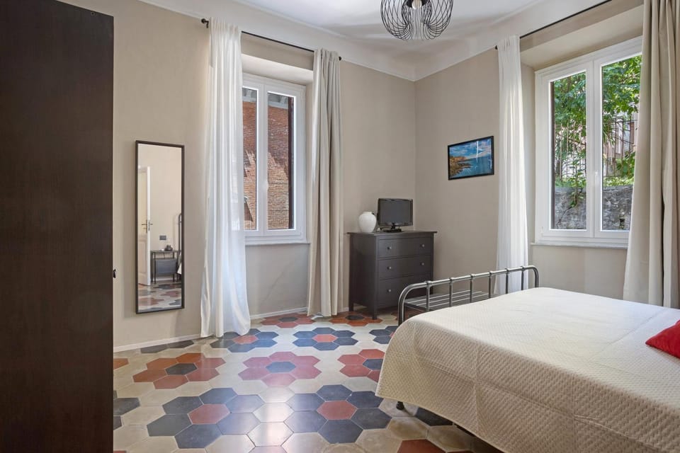 Living room, Bedroom