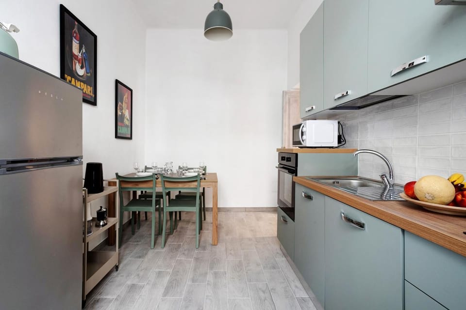 Property building, Kitchen or kitchenette, Living room