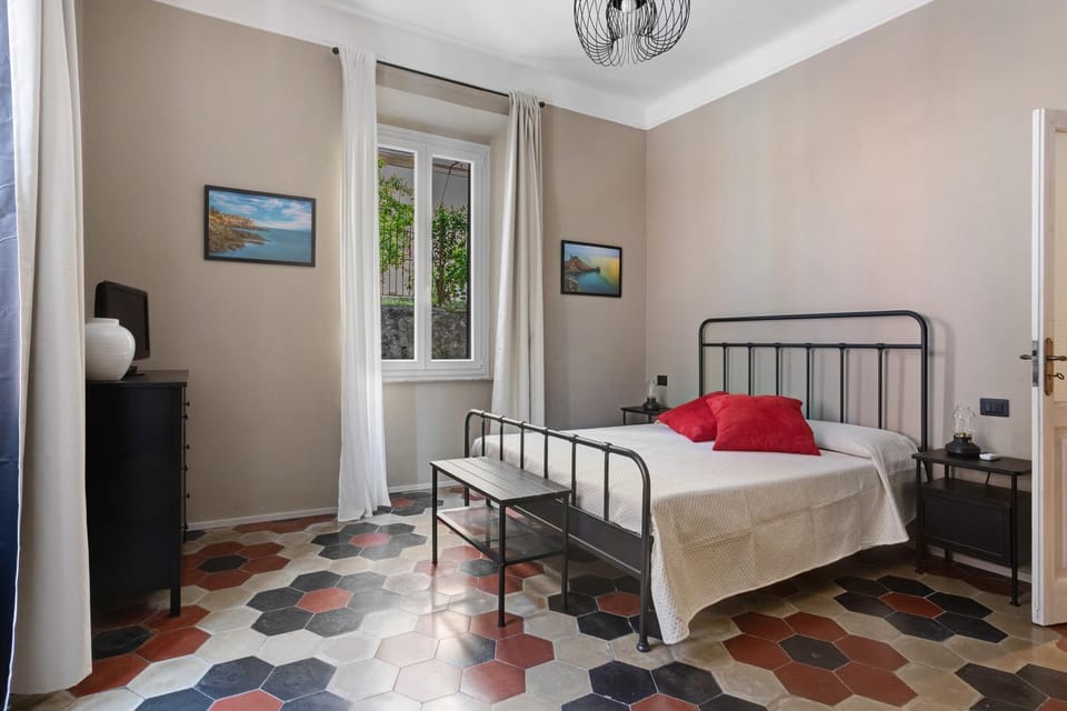 Property building, Living room, Bedroom