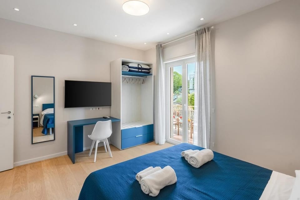 TV and multimedia, Bedroom, towels