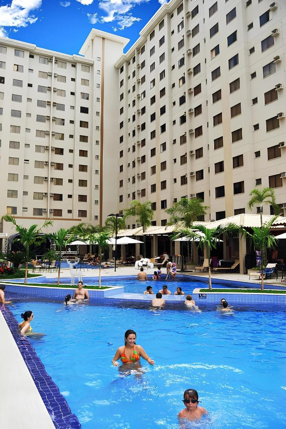 Day, People, Pool view, Swimming pool, Swimming pool, group of guests, sunbed