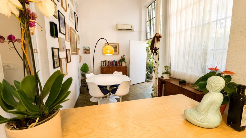 Authentic Neve Tzedek Apartment Apartment in Tel Aviv-Yafo