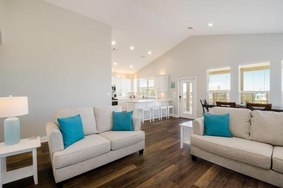 Living room, Photo of the whole room, Decorative detail, Seating area, Dining area, kitchen