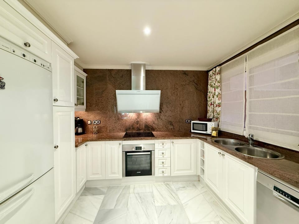 GolferS Paradise Magna Marbella - EaW Homes Apartment in Marbella