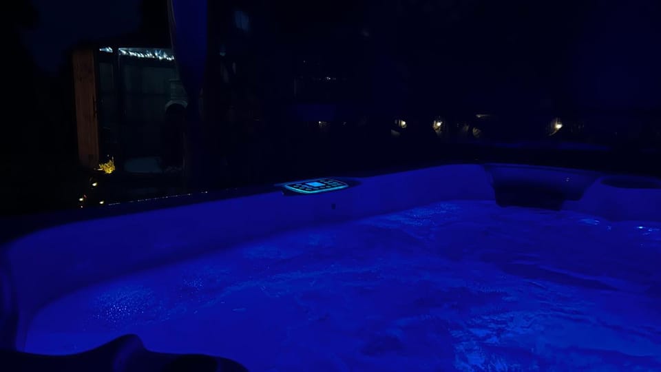 Night, Hot Tub, Hot Tub