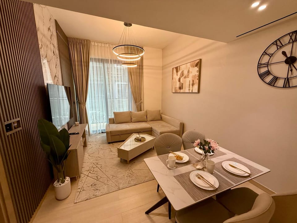 Living room, Photo of the whole room
