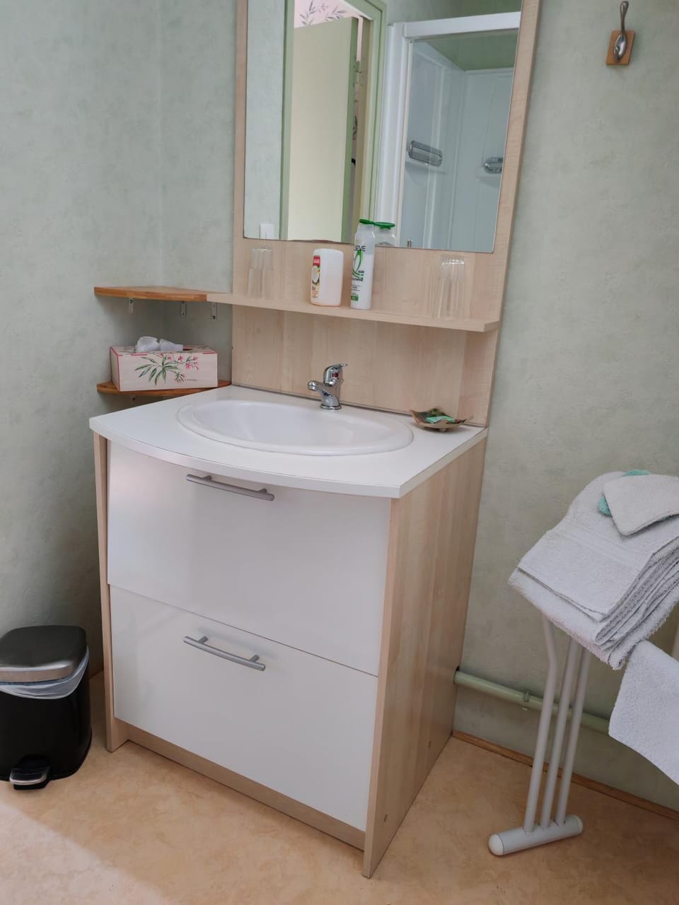Bathroom, towels
