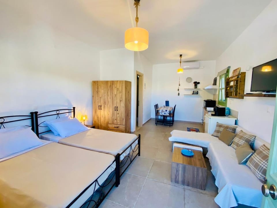 Sophia's Apartment- Lipsi Mint House in Decentralized Administration of the Aegean