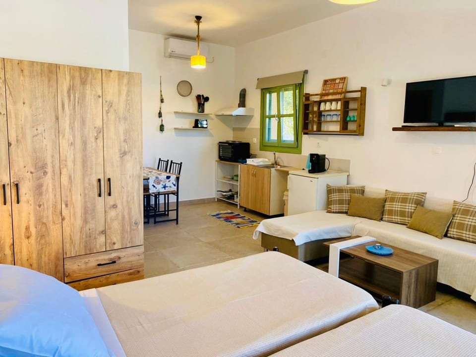 Sophia's Apartment- Lipsi Mint House in Decentralized Administration of the Aegean