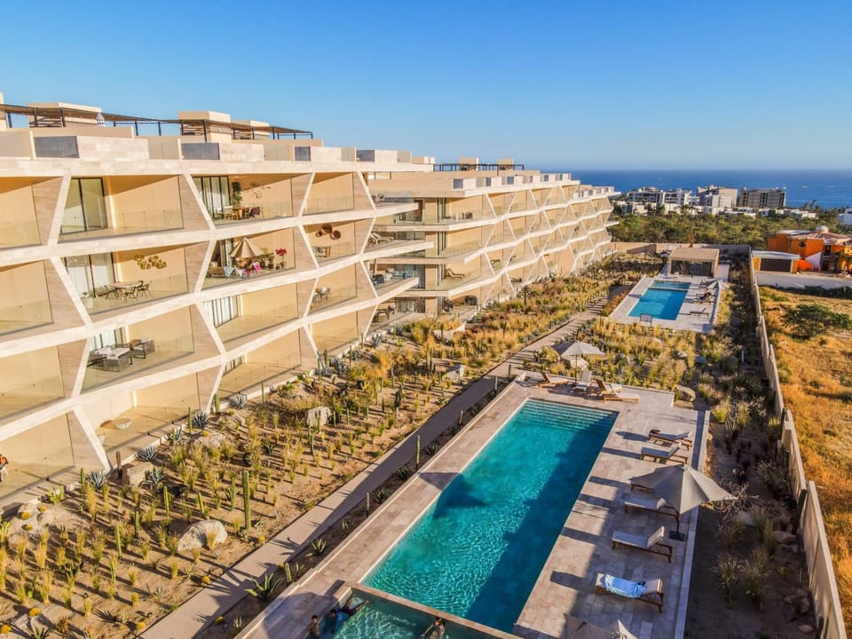 Majestic 3 BR Penthouse Private Rooftop and Jacuzzi House in Baja California Sur