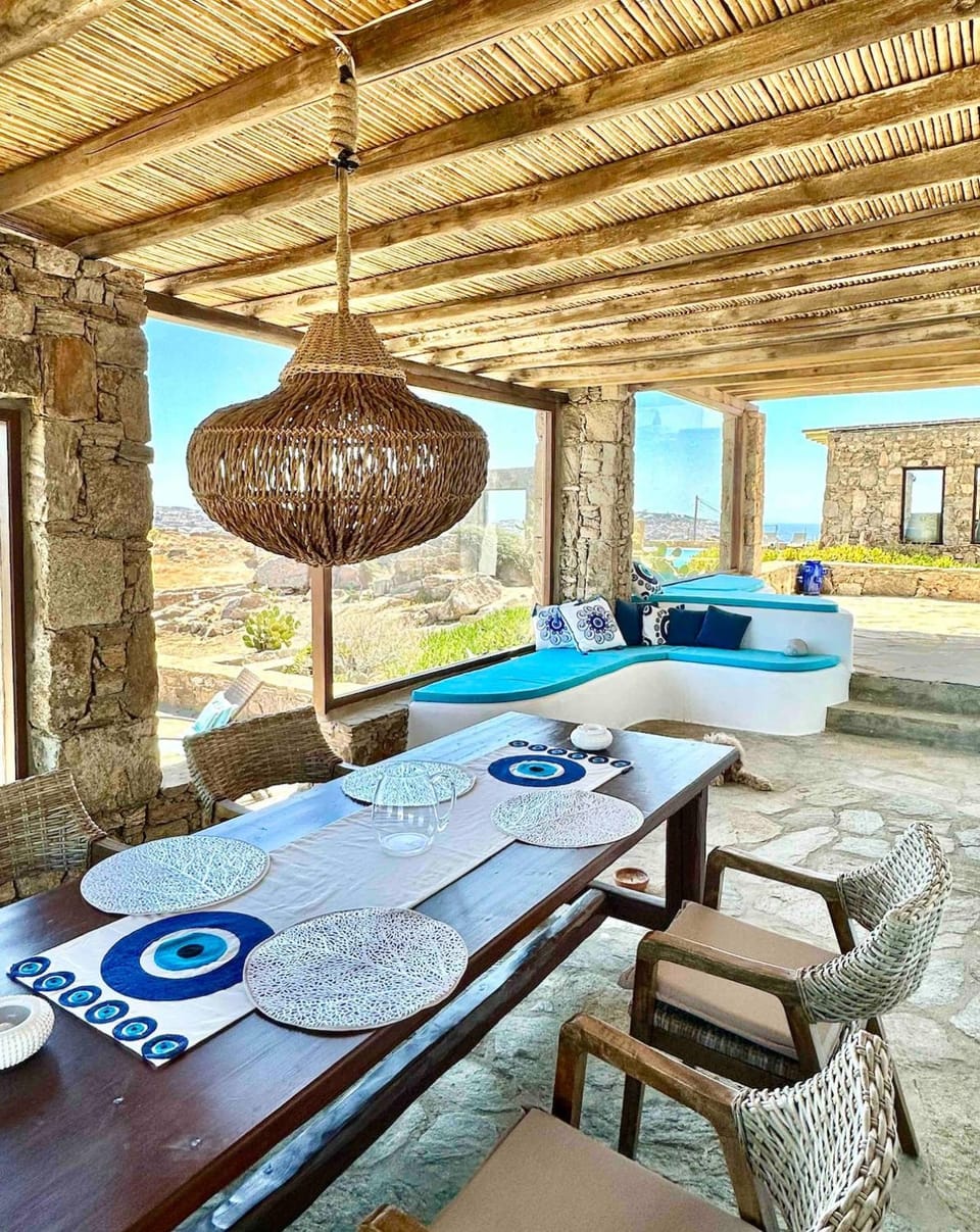 Patio, Dining area