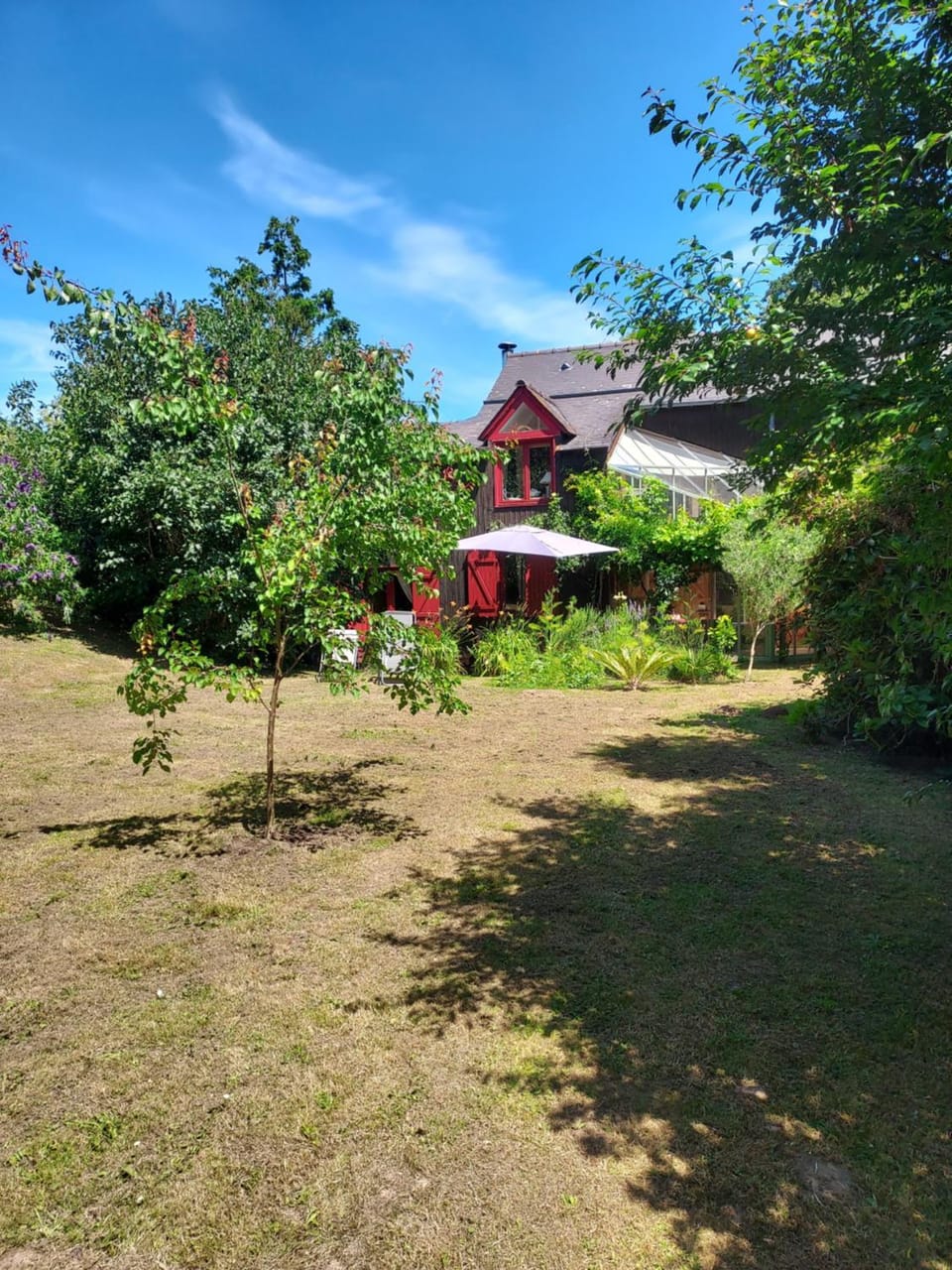 "Chambres d'Hôtes" Bord de Rance Au Rez-de-Jardin de la "Villa Cyrano" Bed and Breakfast in St-Malo