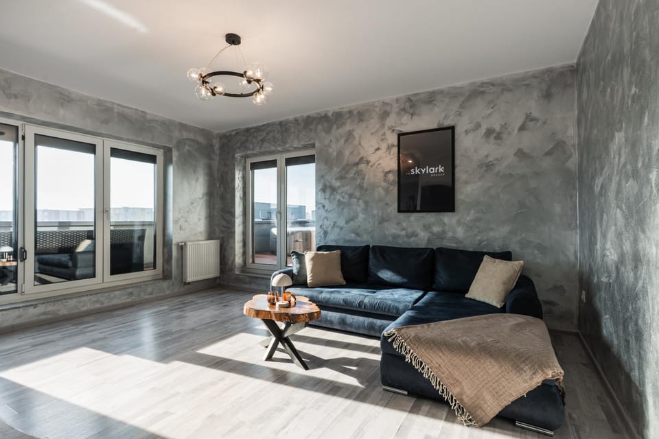 Skylark - Vancouver Penthouse Premium with Jacuzzi and Panoramic View Apartment in Brasov