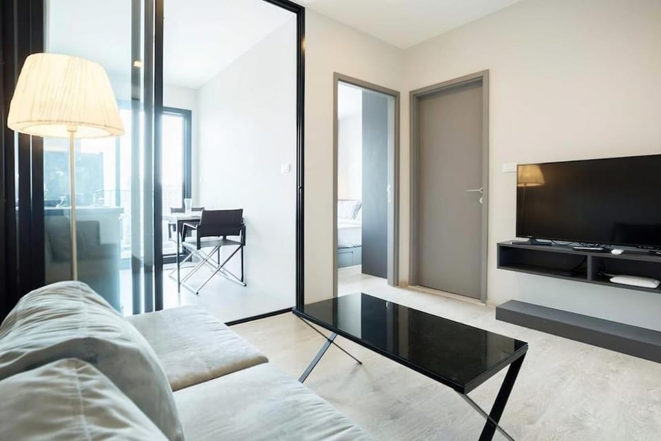 Sea View Room At Central Pattaya Apartment in Pattaya City