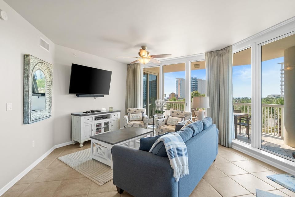Patio, Communal lounge/ TV room, TV and multimedia, View (from property/room)