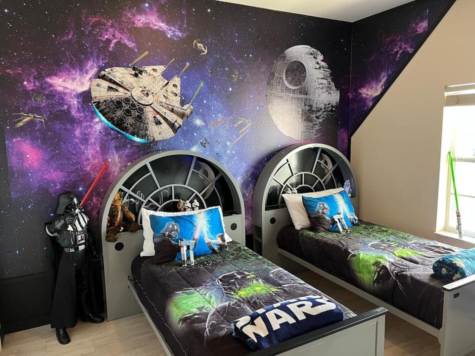 Star Wars 3 Bedroom Near Disney Gated Resort Apartment in Polk County