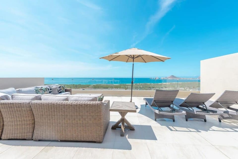Exquisite Penthouse Rooftop Vista Vela House in Baja California Sur