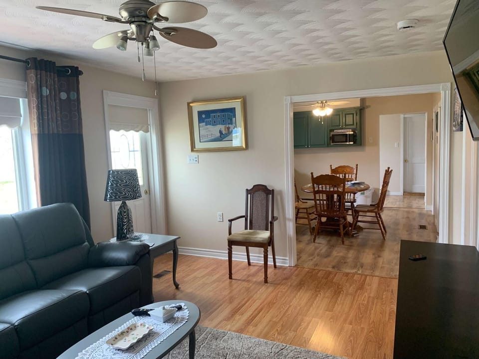 Long Beach Lookout Vacation Rental House in Twillingate