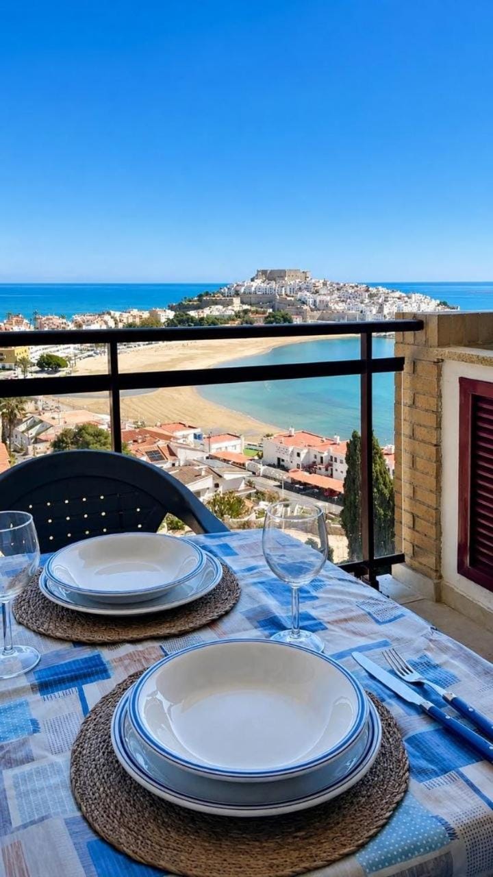 Nearby landmark, View (from property/room), Balcony/Terrace, Balcony/Terrace, Dining area, Beach, City view, City view, Landmark view, Landmark view, Sea view