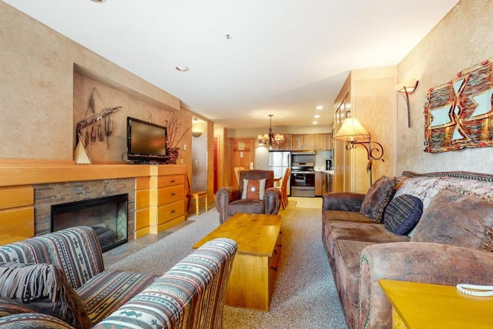 Shoshone 1909 Apartment in Big Sky