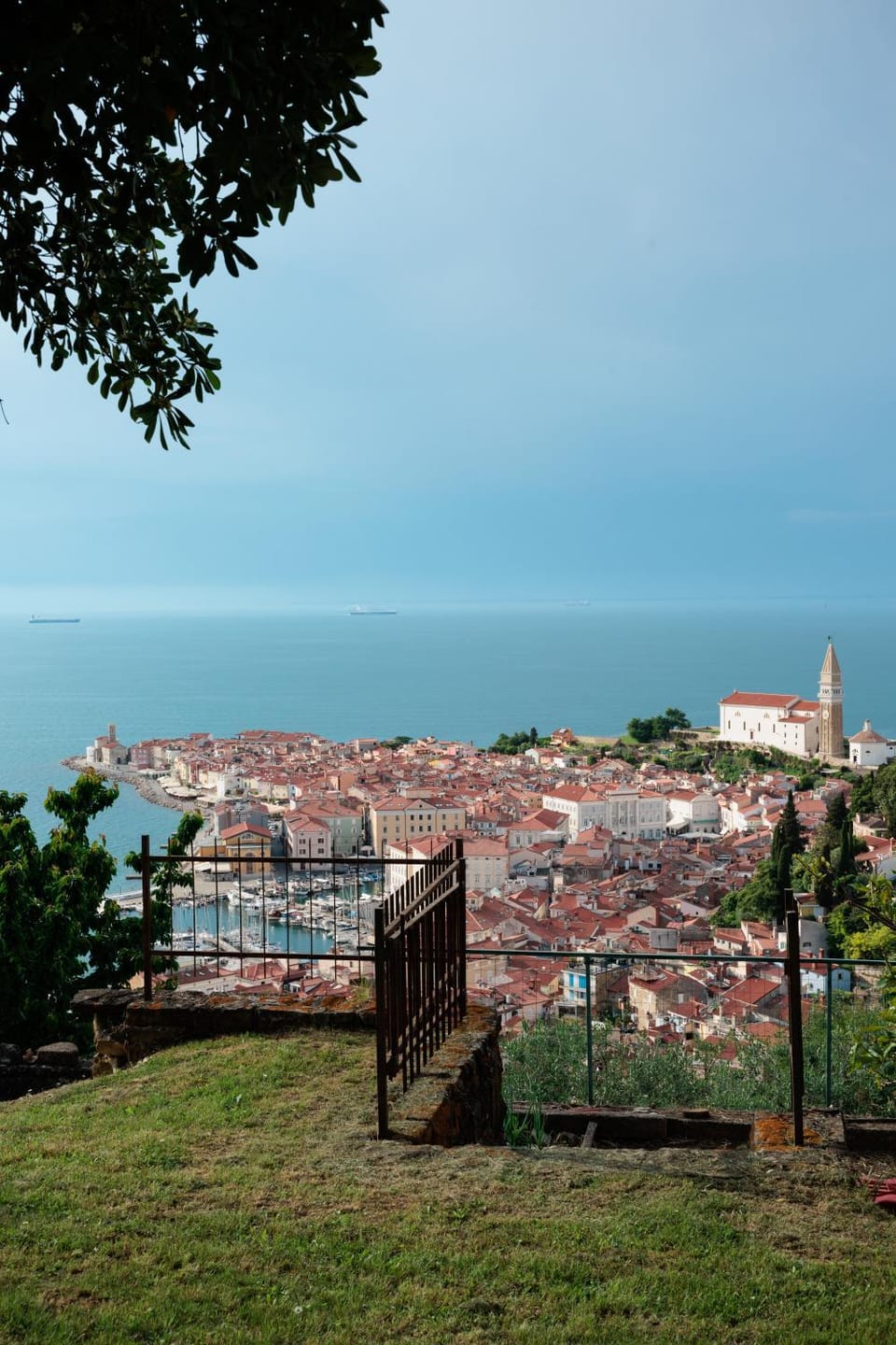 Nearby landmark, Day, City view, Sea view