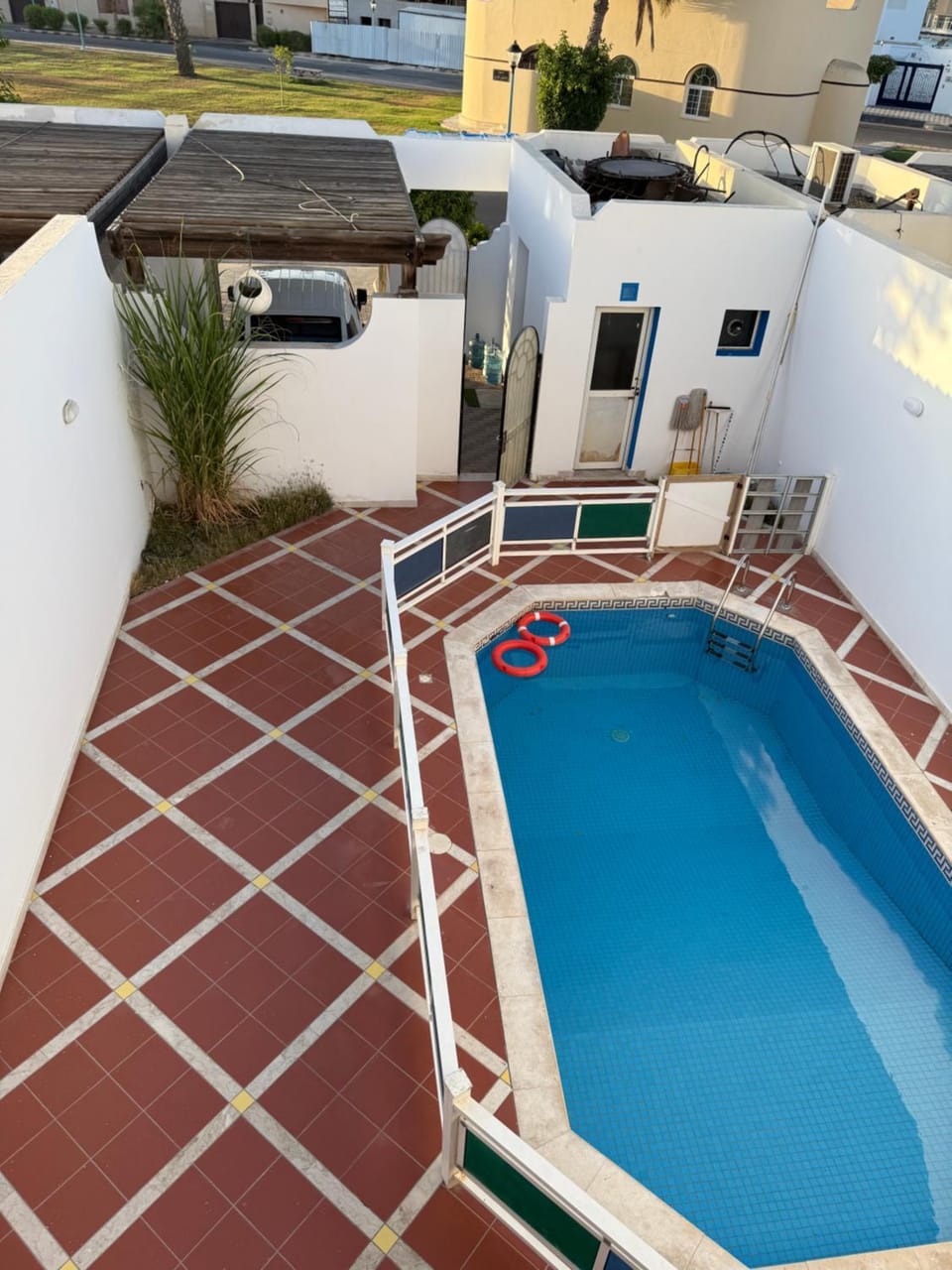 Property building, Pool view, Swimming pool, Parking