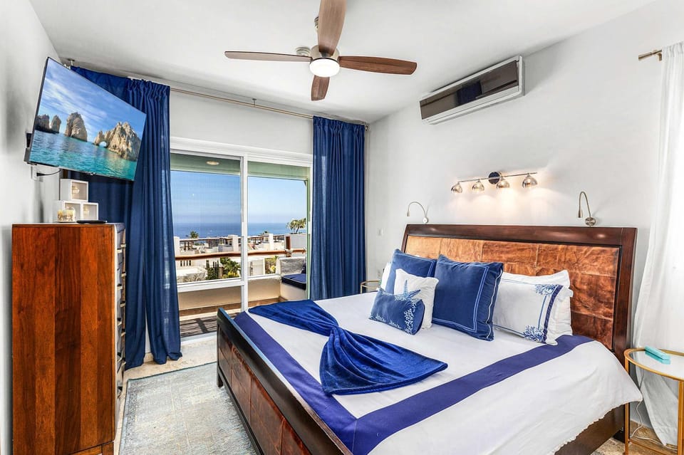 Tezal Penthouse Private Rooftop & Jacuzzi House in Baja California Sur