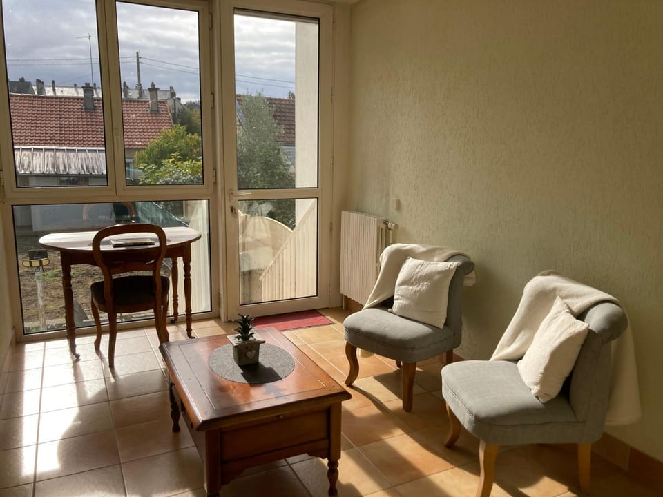 Charmante Mancelle à louer pour évènement circuit 24h House in Le Mans