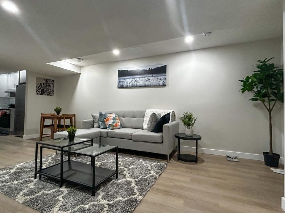 Eli's Place Apartment in Calgary