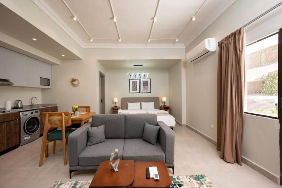 Bed, Kitchen or kitchenette, Living room, Photo of the whole room, Bedroom