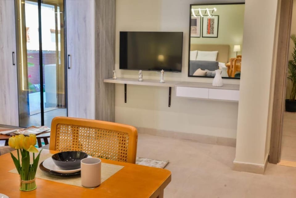 TV and multimedia, Dining area