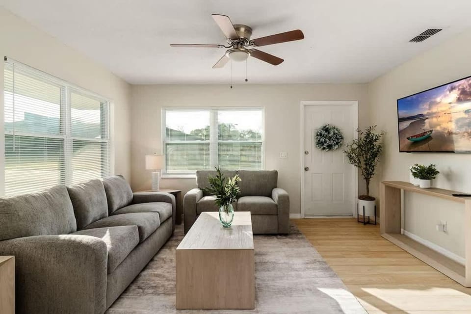 Spacious Zephyrhills Duplex #1 House in Zephyrhills