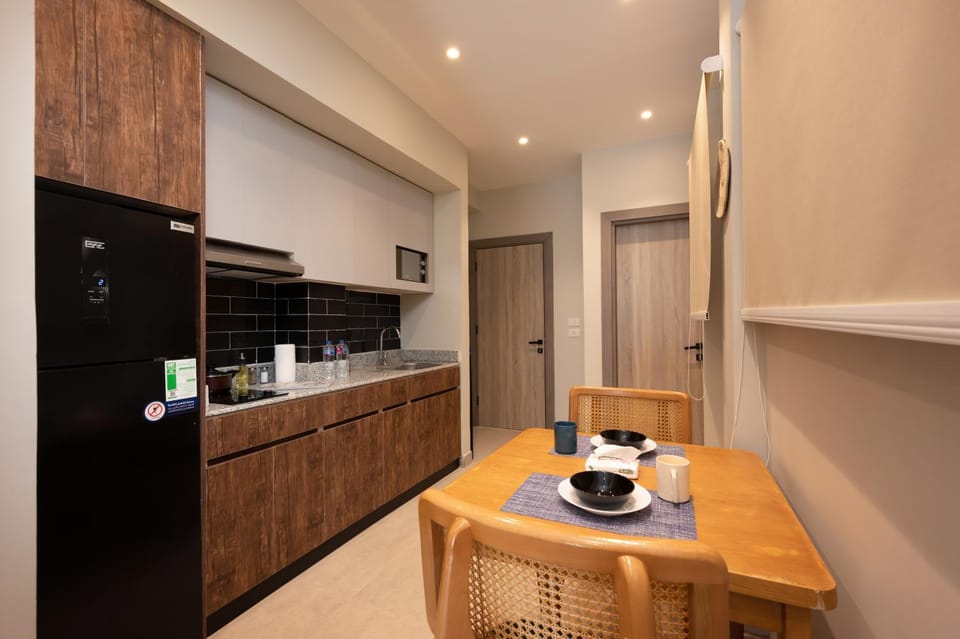 Coffee/tea facilities, Dining area, minibar, kitchen