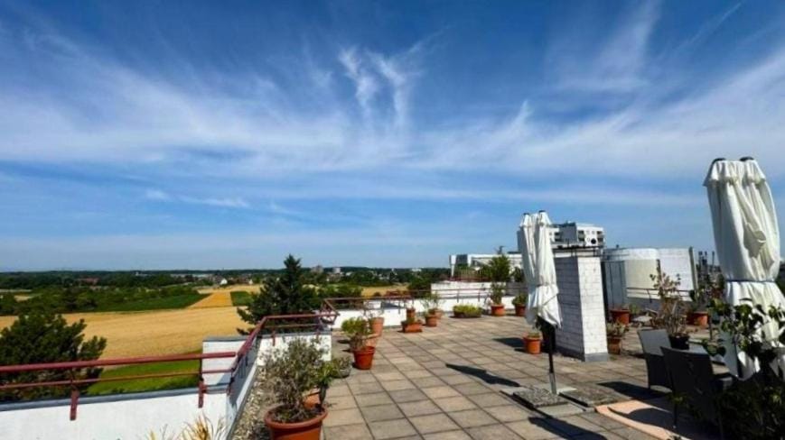 Natural landscape, View (from property/room), Balcony/Terrace, Seating area