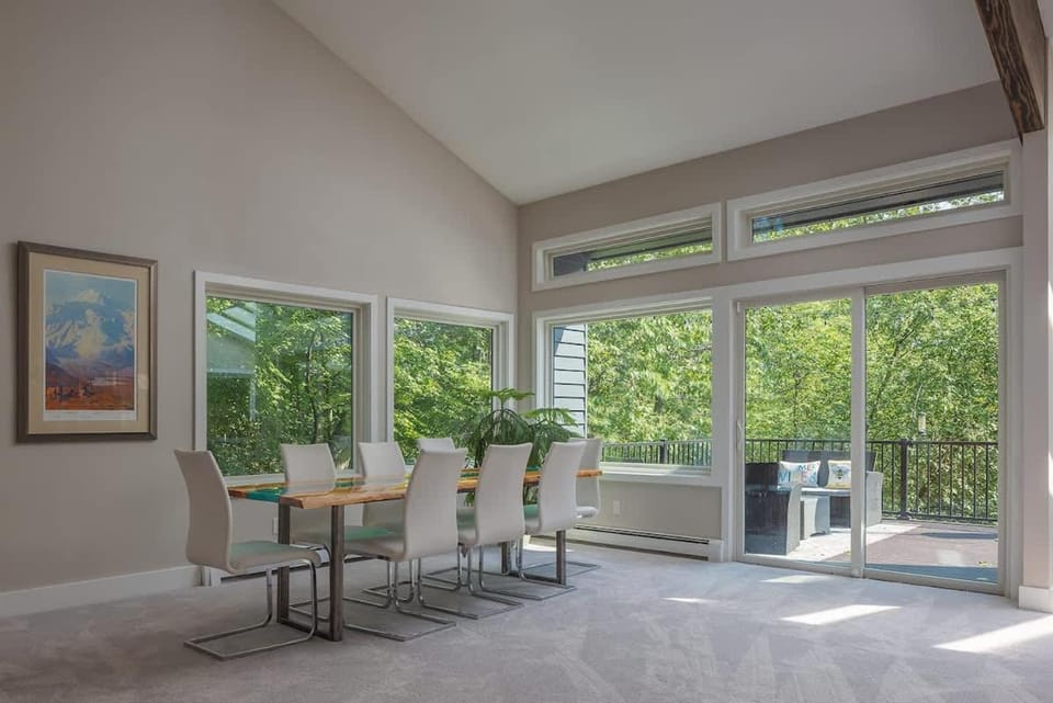 The Anchorage Grand Upscale 4BR Downtown Rental House in Anchorage