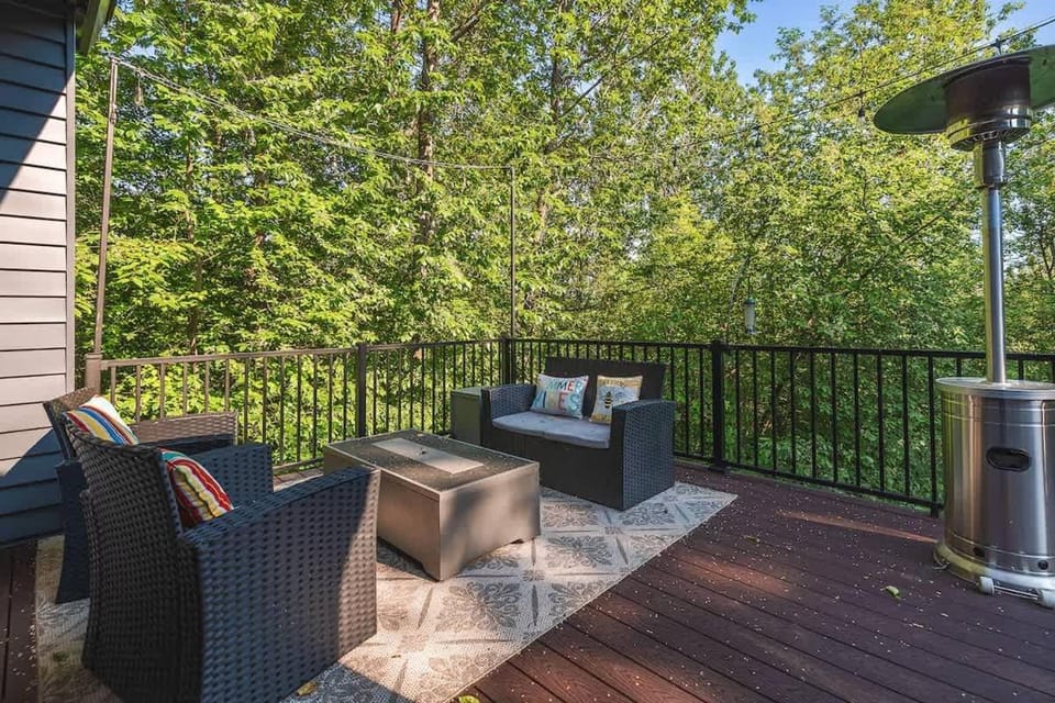 The Anchorage Grand Upscale 4BR Downtown Rental House in Anchorage